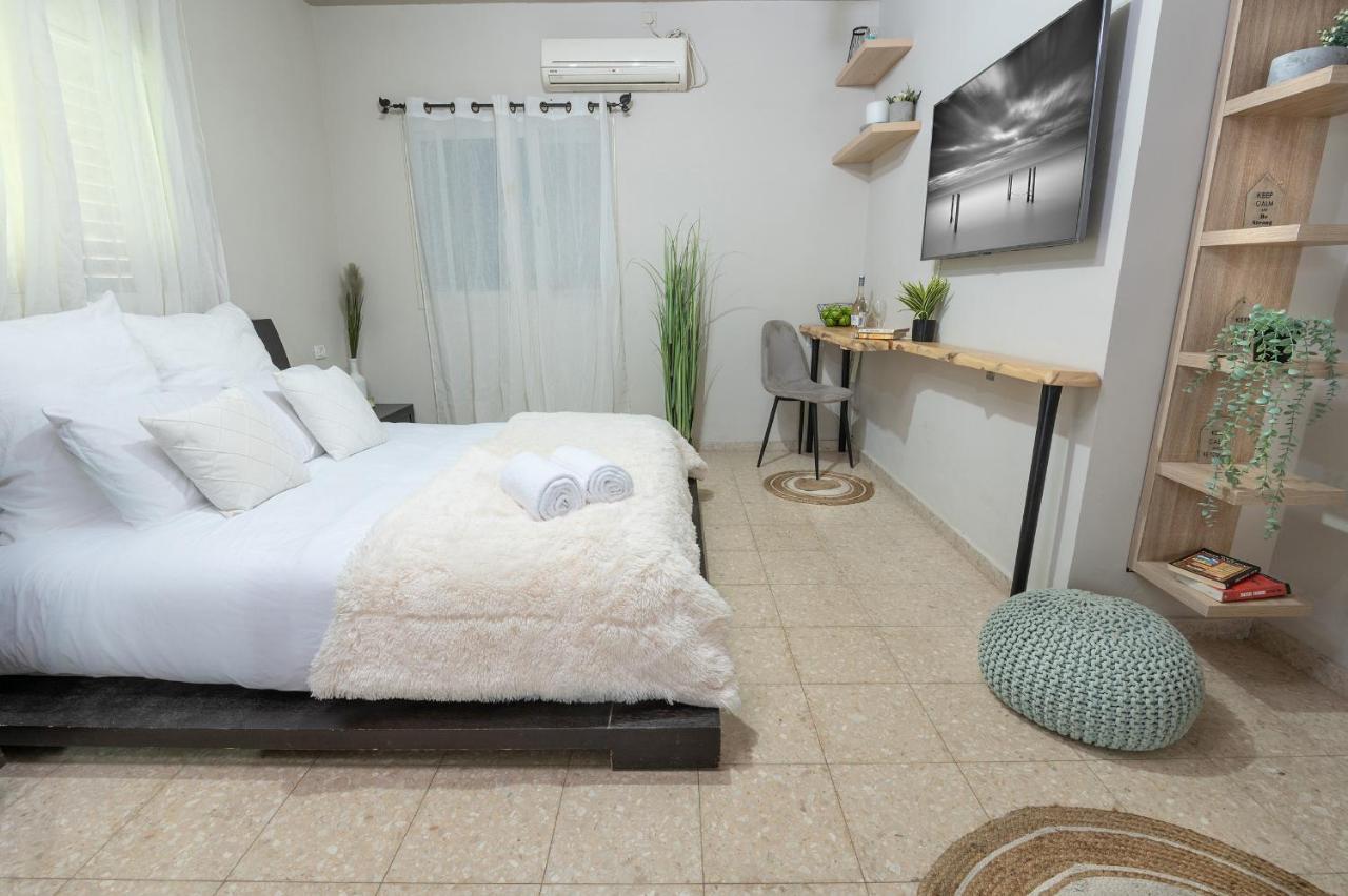 Apartamento Day And Night -יום ולילה Eilat Exterior foto